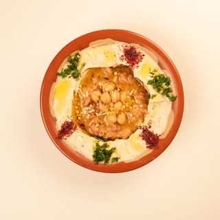 Hummus inside Fould